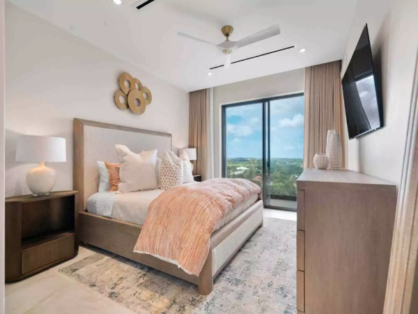 Luxury Beachfront Retreat in Nassau - Exclusive Vacation Rental